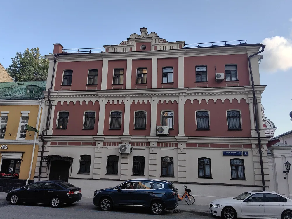Дом причта церкви св. Георгия в Ендове