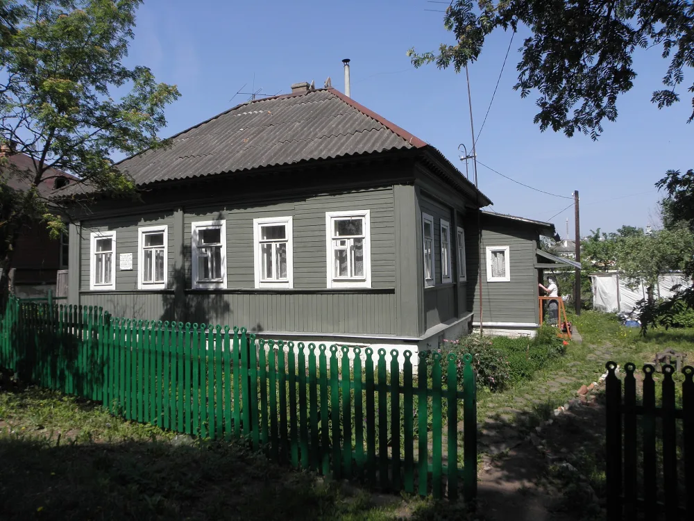 Дом, в котором в 1869-1878 гг. жил В.И. Беллавин, будущий патриарх Московский и Всея Руси Тихон (Торопец)