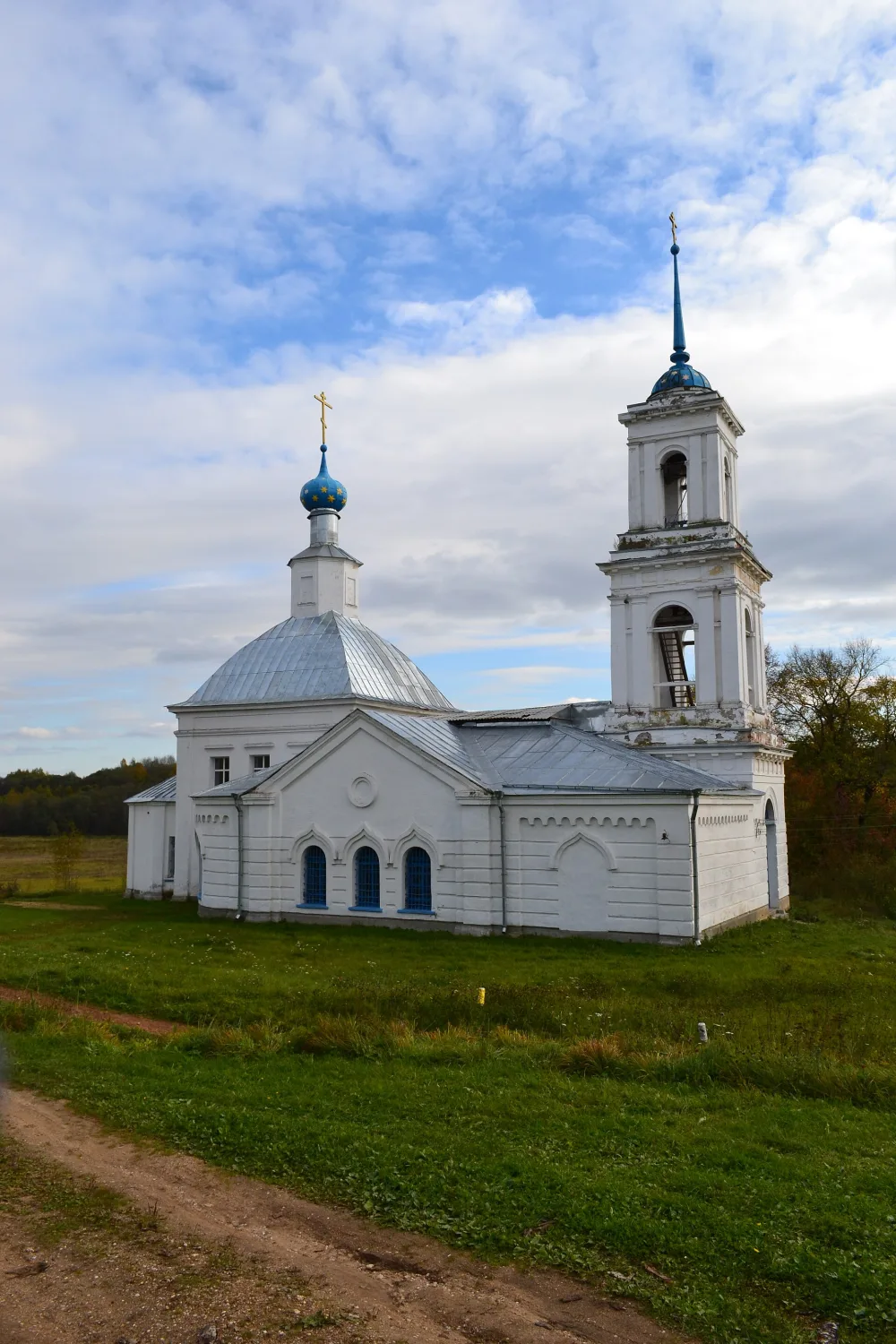 Покровская церковь с живописью