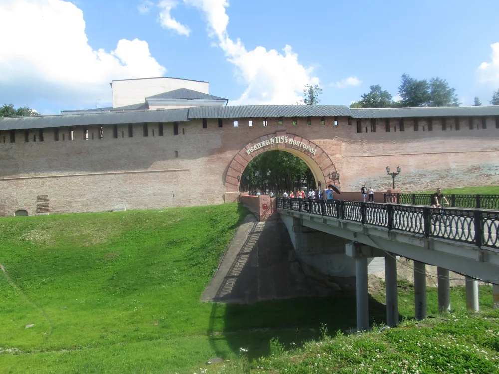 Воскресенская арка