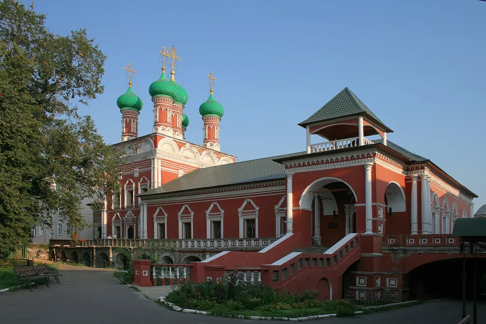 Церковь Преподобного Сергия Радонежского с трапезной (Тверской)