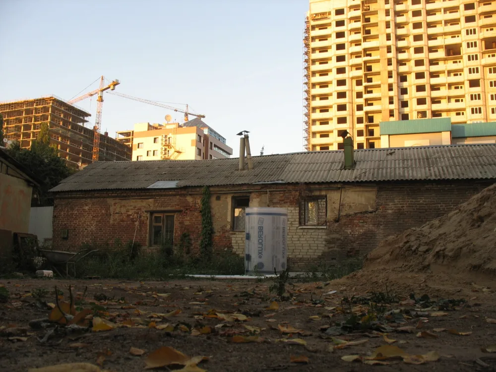 Флигель