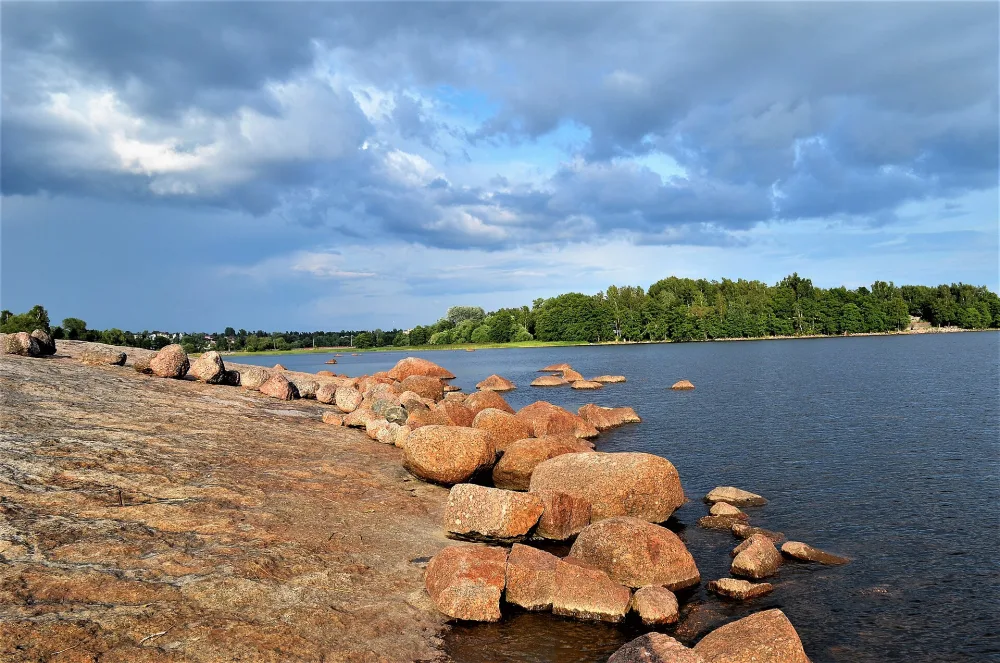 Гвардейский (остров)