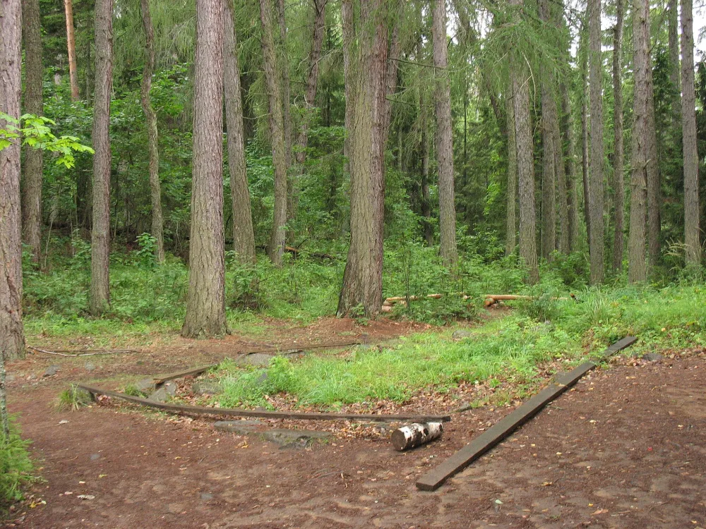 Келейные корпуса (руины) (Сортавальское г.п.)