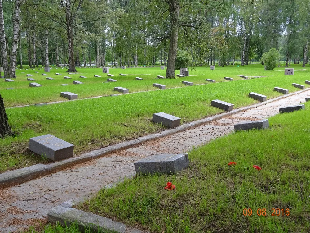 Некрополь жителей и защитников Ленинграда, погибших в 1941-1944 гг.