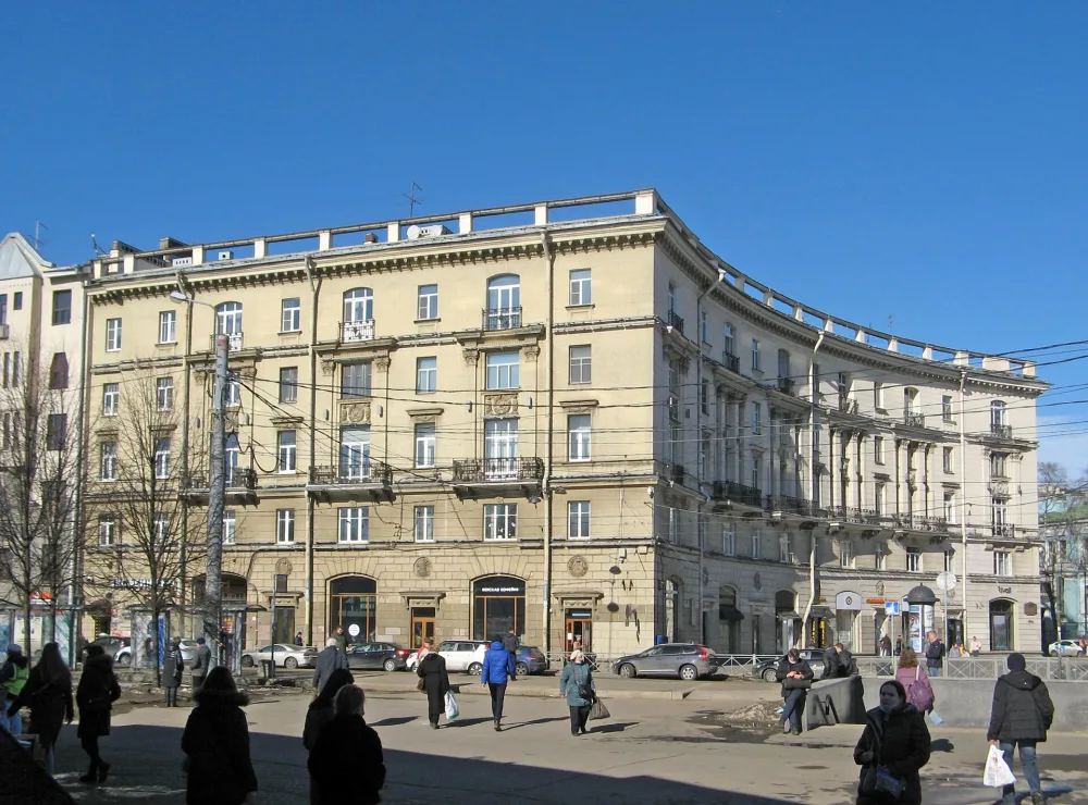 Каменноостровский проспект, 2