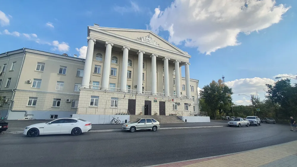 Общественное здание политехнического техникума
