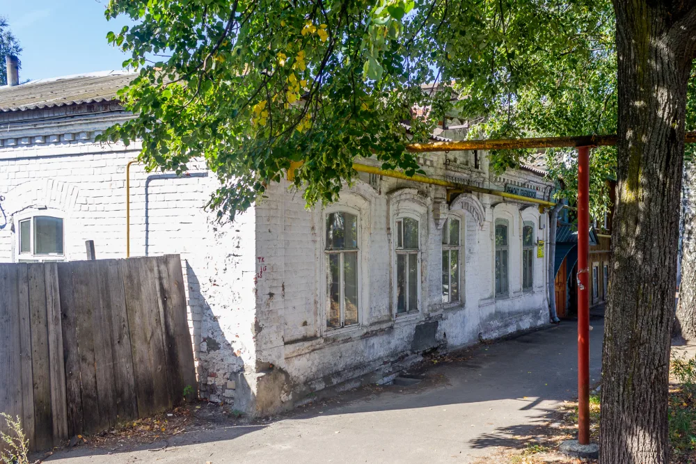 Флигель (Семёнов)