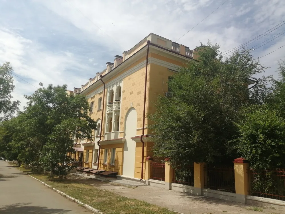 Памятник сталинского классицизма (Оренбург)
