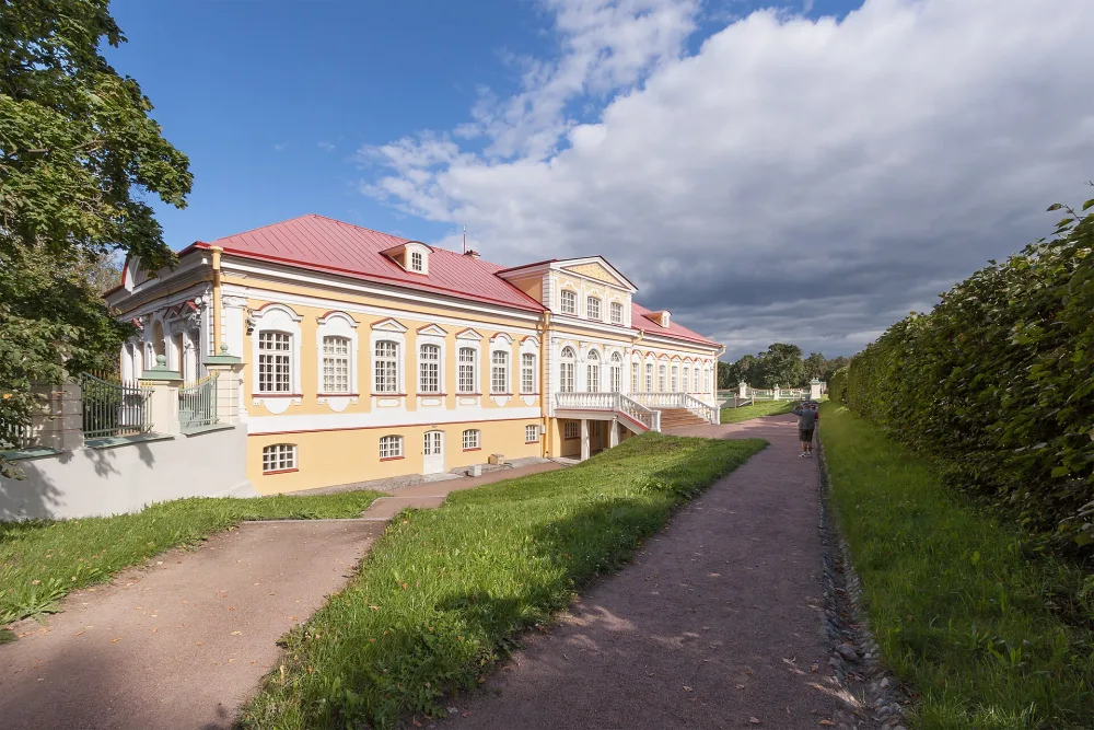 «Картинный дом» (Ломоносов)
