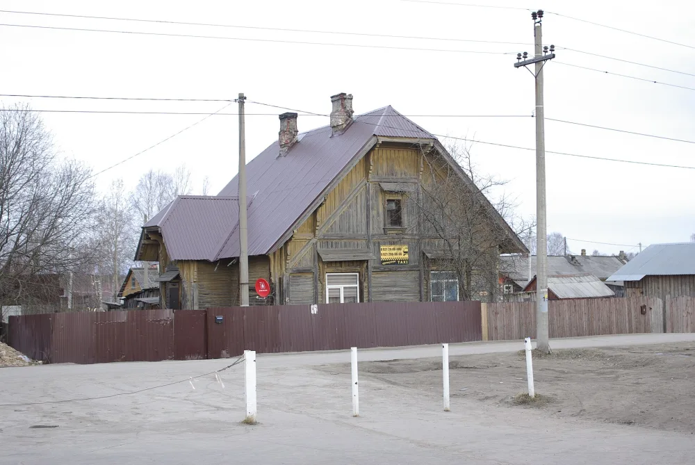 Дом для служащих (Обозерский)