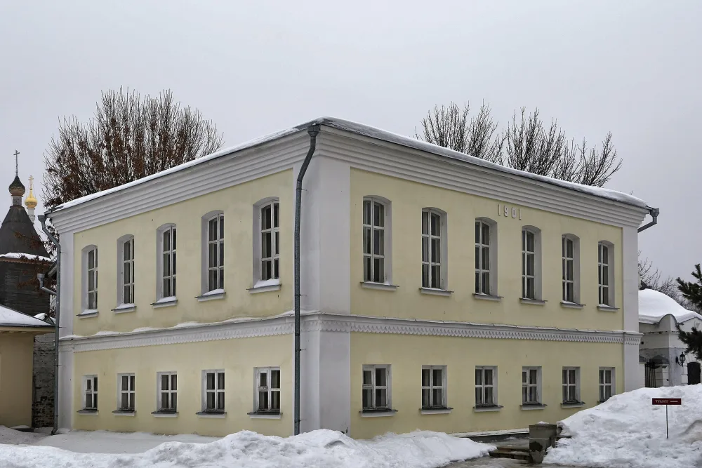 Жилой корпус с настоятельскими покоями (Муром)