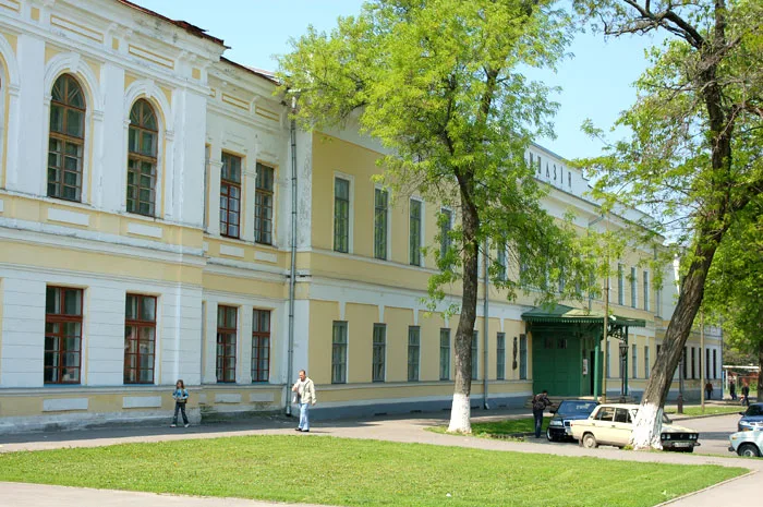 Гимназия № 2 имени А. П. Чехова
