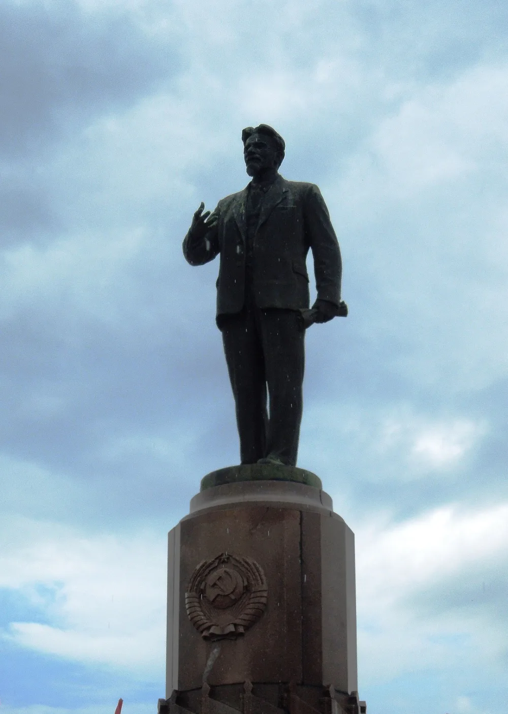Памятник М.И. Калинину (Калининград)