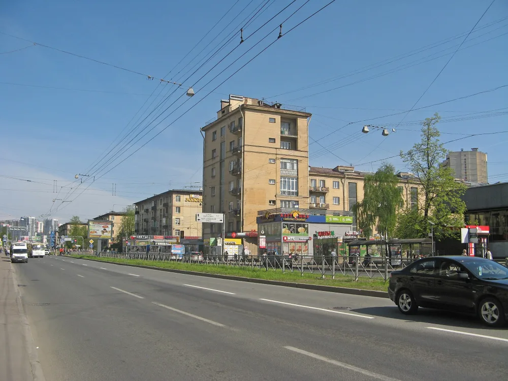 Дом, где жил в 1938 г. писатель А.И. Куприн (кв. 236 — б. кв. 212)