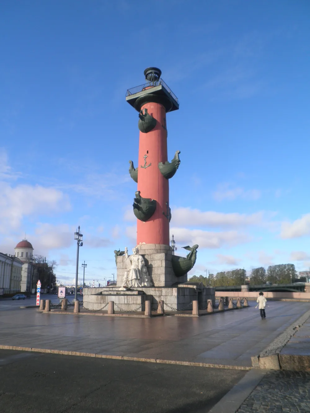 Ростральная колонна северная