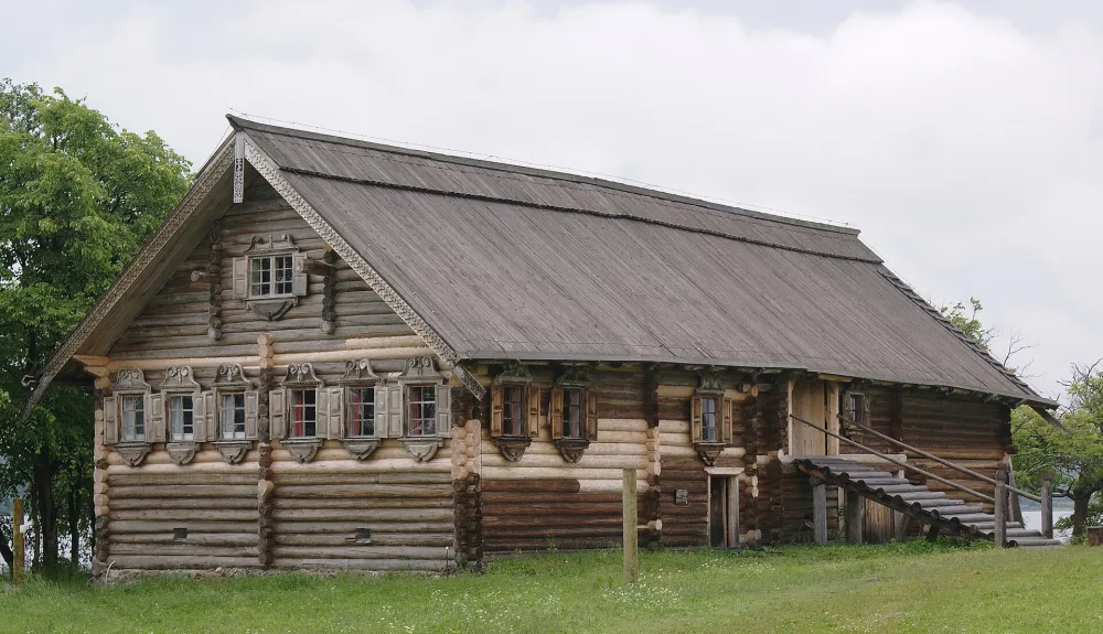 Дом Сергеева из деревни Логморучей (остров Кижи)