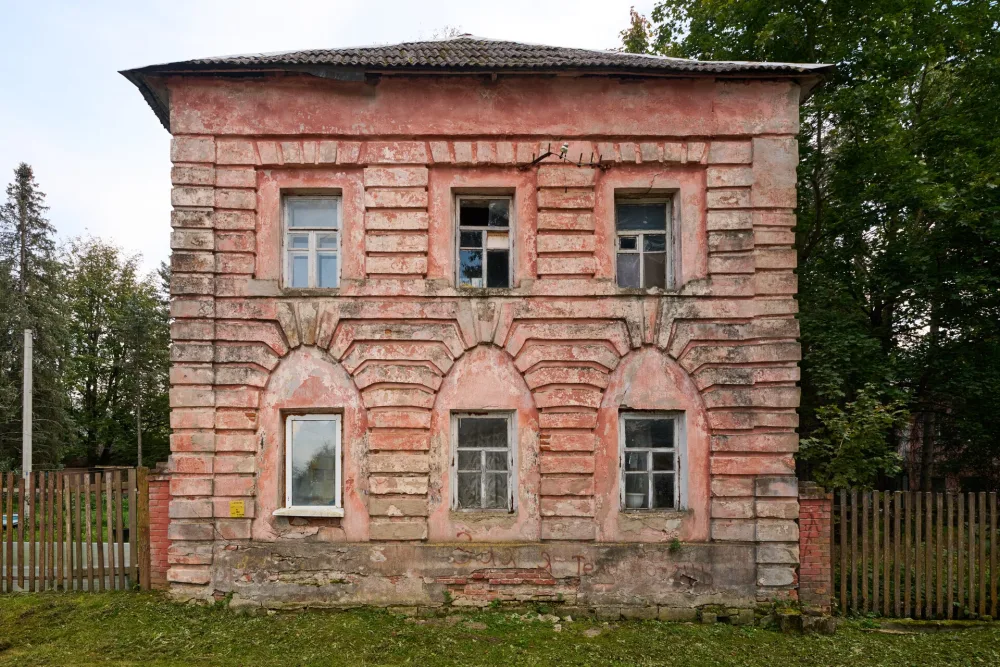 Западный хозяйственный флигель