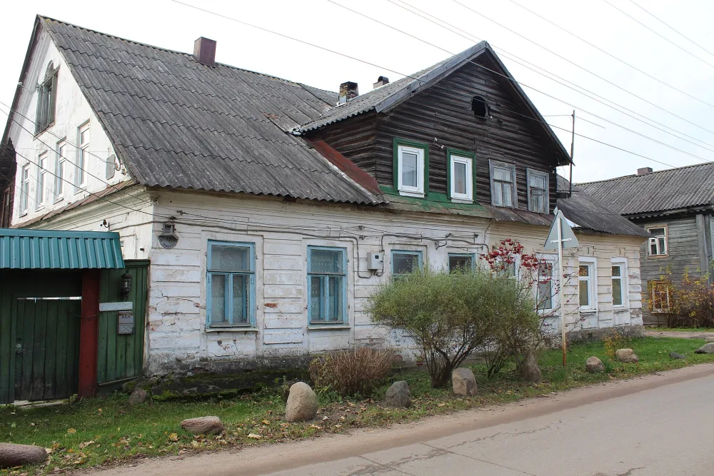 Жилой дом (Осташков)