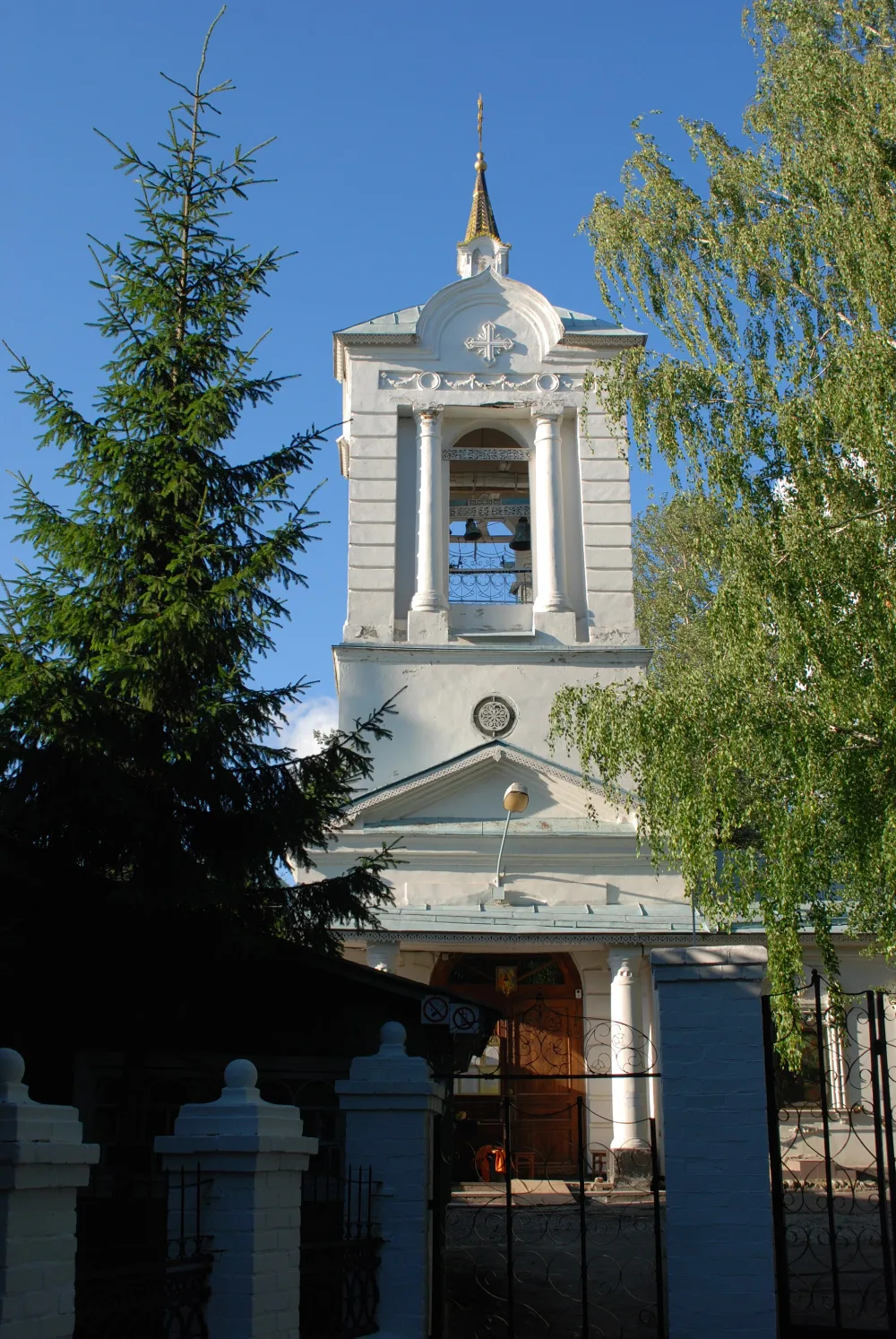 Храм Святой Троицы в Бежичах