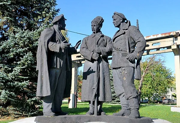 Скульптура «Ленин в 1918 году»