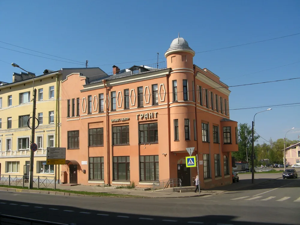 Жилой дом (Ломоносов)