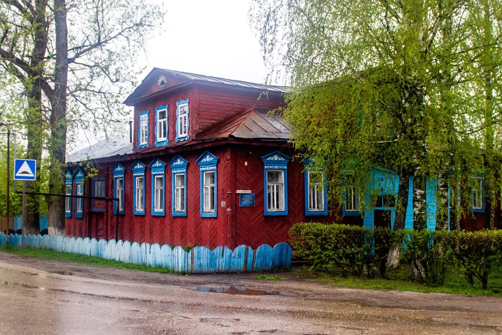 Жилой дом с мезонином (Варнавино)