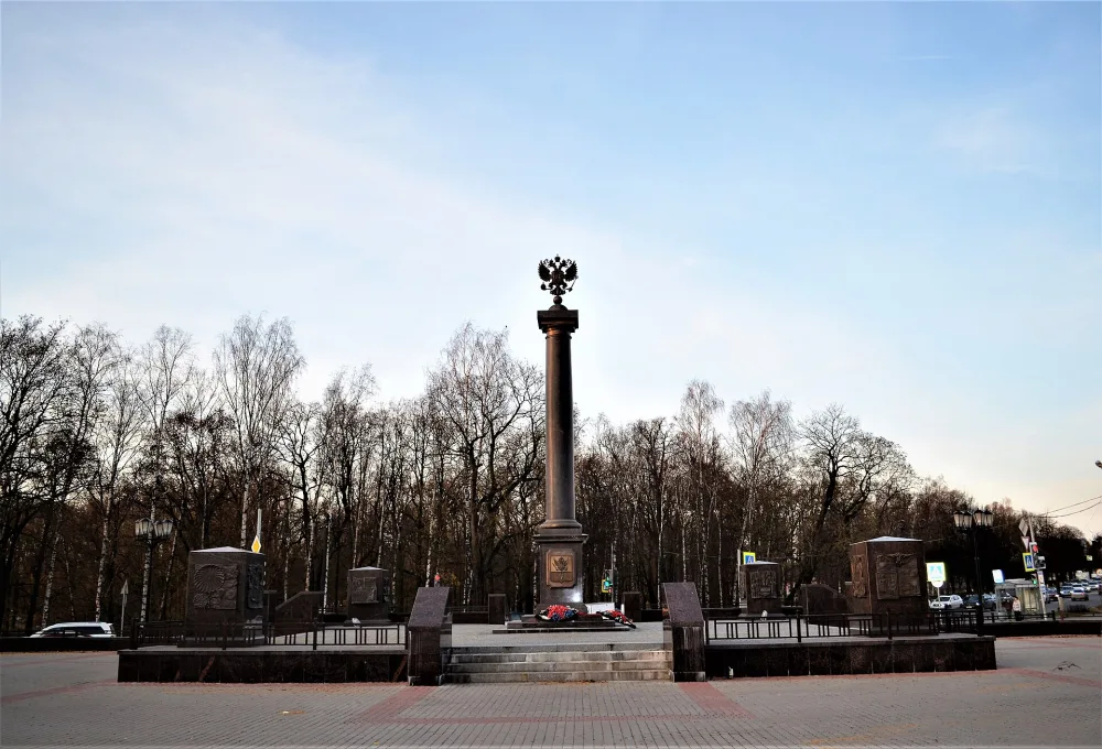 Стела «Город воинской славы» (Гатчина)
