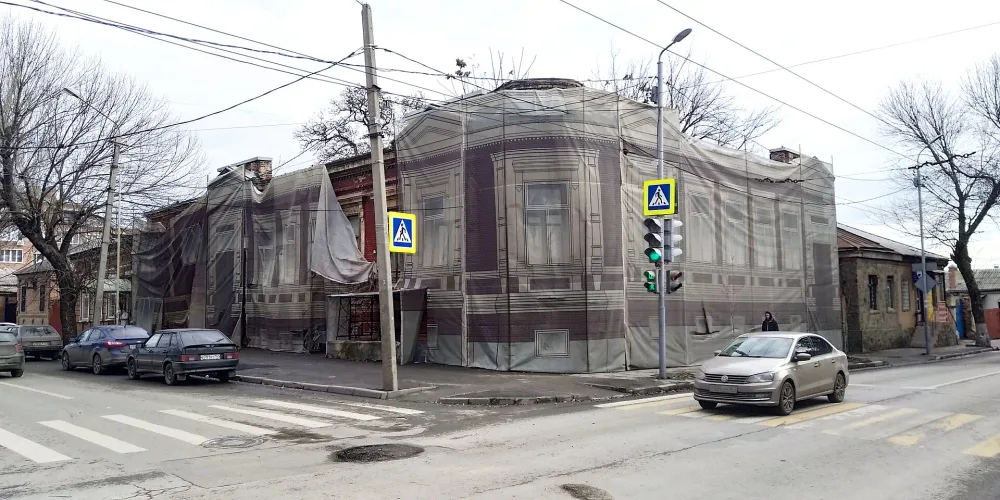 жилой дом, где жил известный архитектор М.В. Григорян