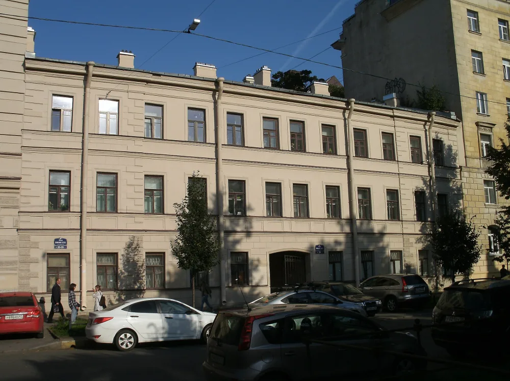 Главное здание