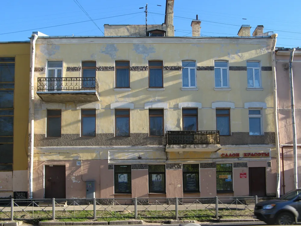 Жилой дом (Ломоносов)