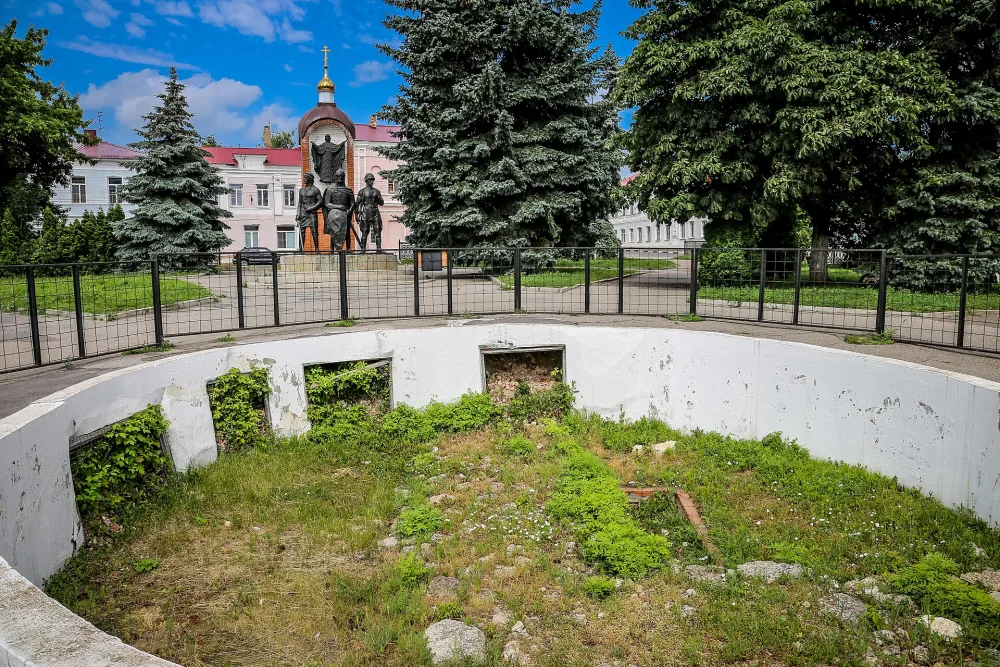 Фундаменты присутственных мест (Елец)