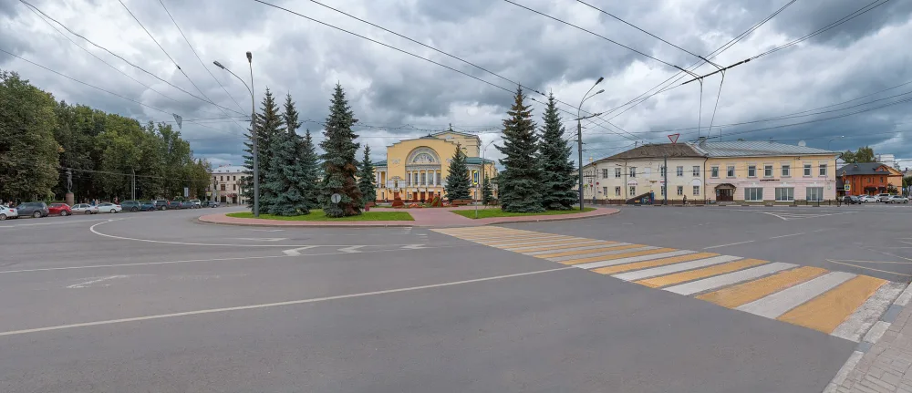Площадь Волкова