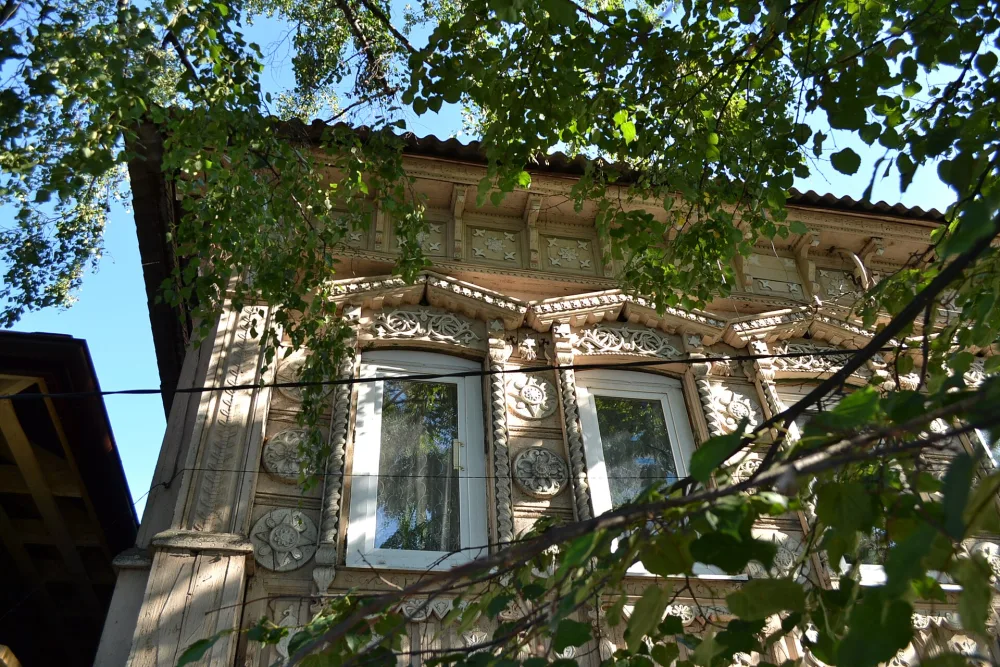 Рабочая улица 63, Дом, в котором жил революционер С.Н. Леснов