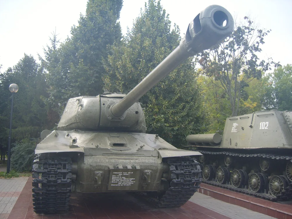 Танк ИС-2