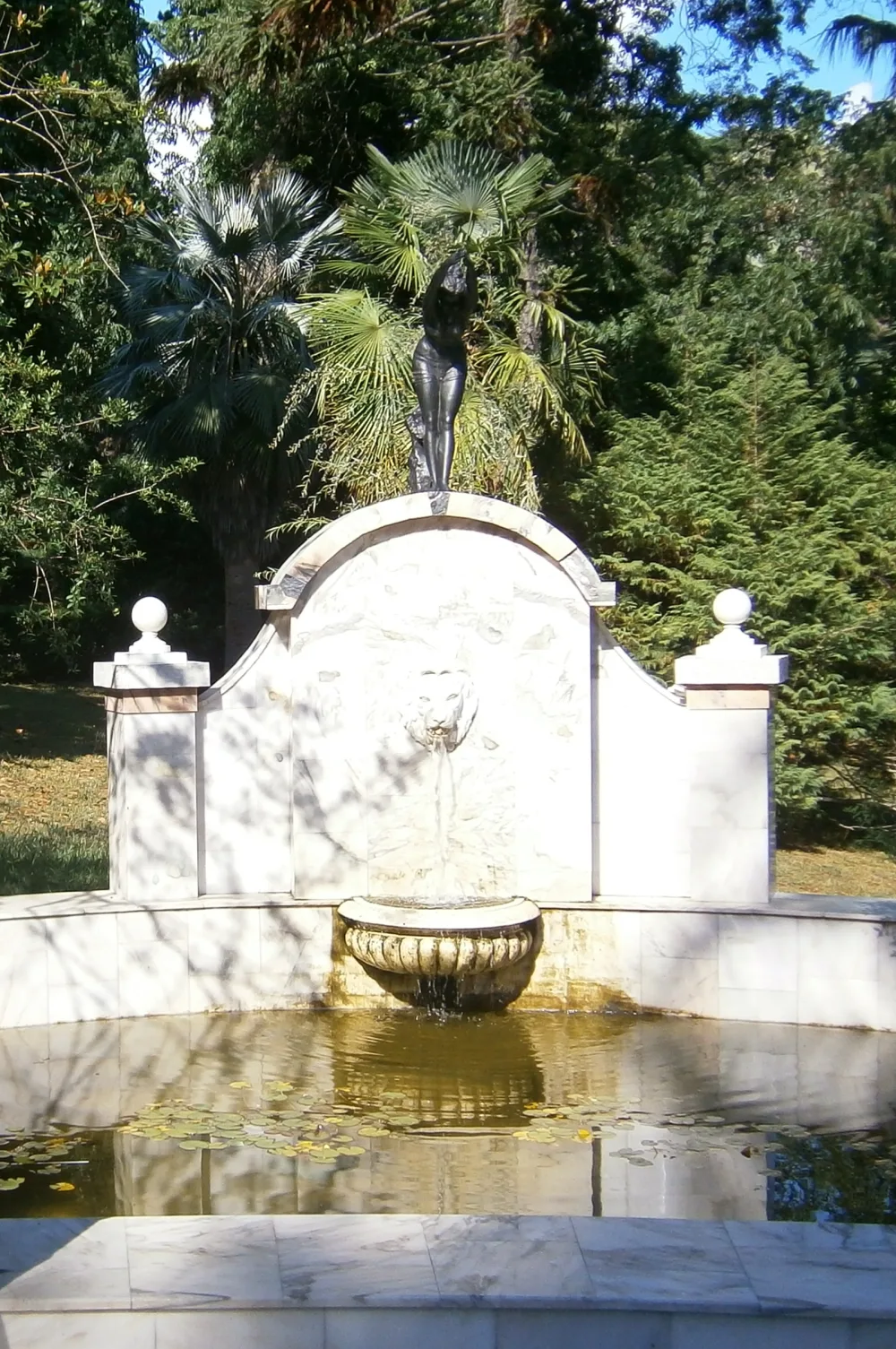 Фонтан «Купальщица»