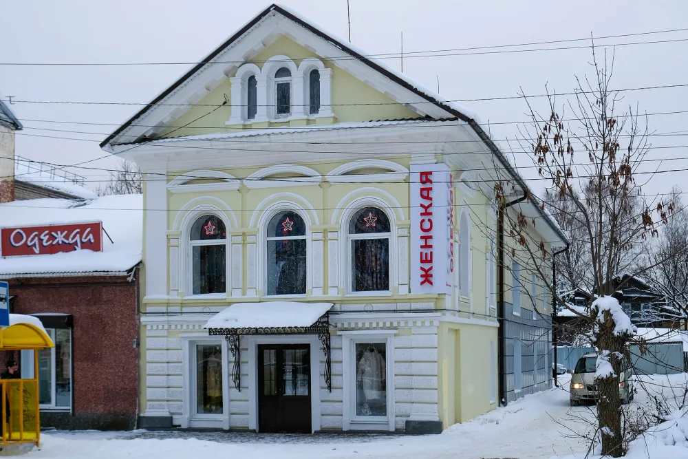 Жилой дом Сисюгиных, в котором в 1904-1910 гг. располагалась типография Соколовых (Вышний Волочёк)