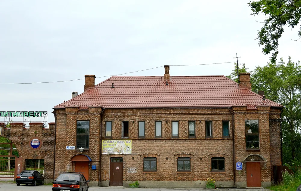 Воротный комплекс (проходная) (Приозерск)
