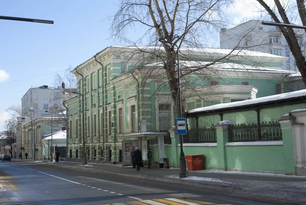 Новая Басманная улица 16 c1, Главный дом усадьбы И.К. Прове