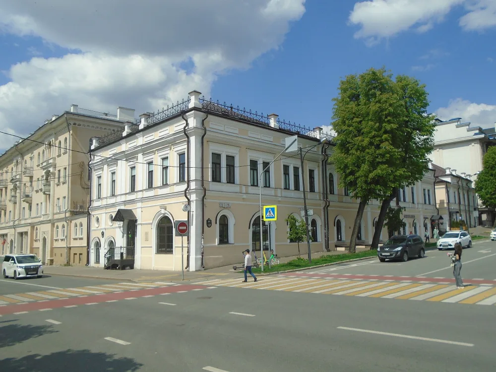 Дом, в котором размещалась редакция газеты «Красная Татария», которую 20 января 1927 г. посетил В.В. Маяковский (Казань)