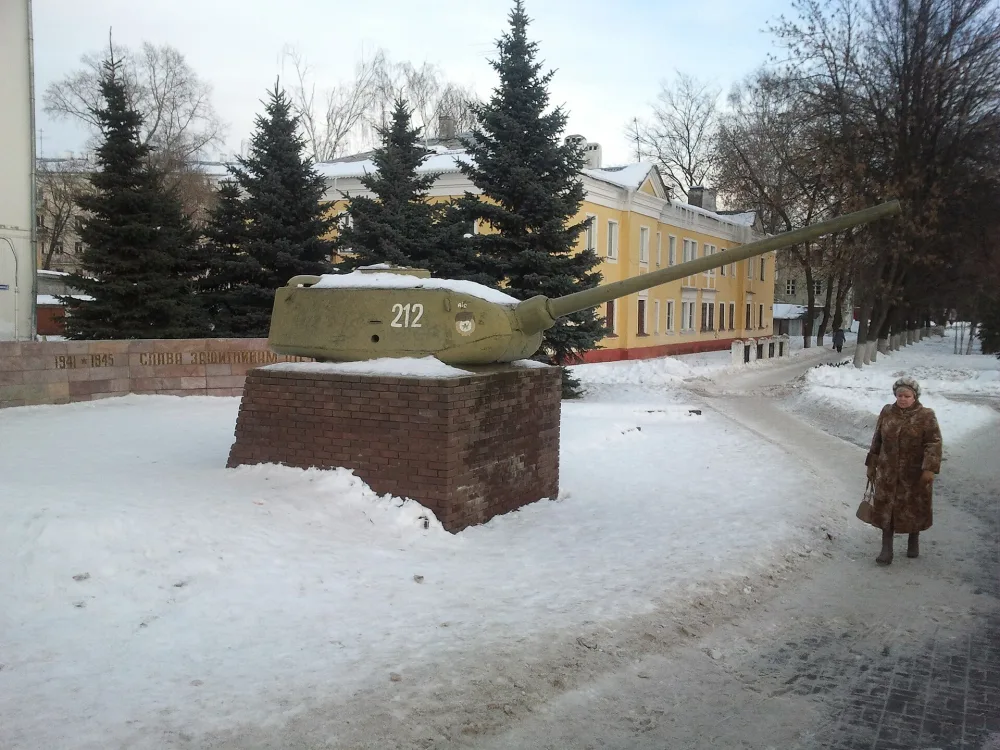 Памятник Василию Кузьмичу Клюеву