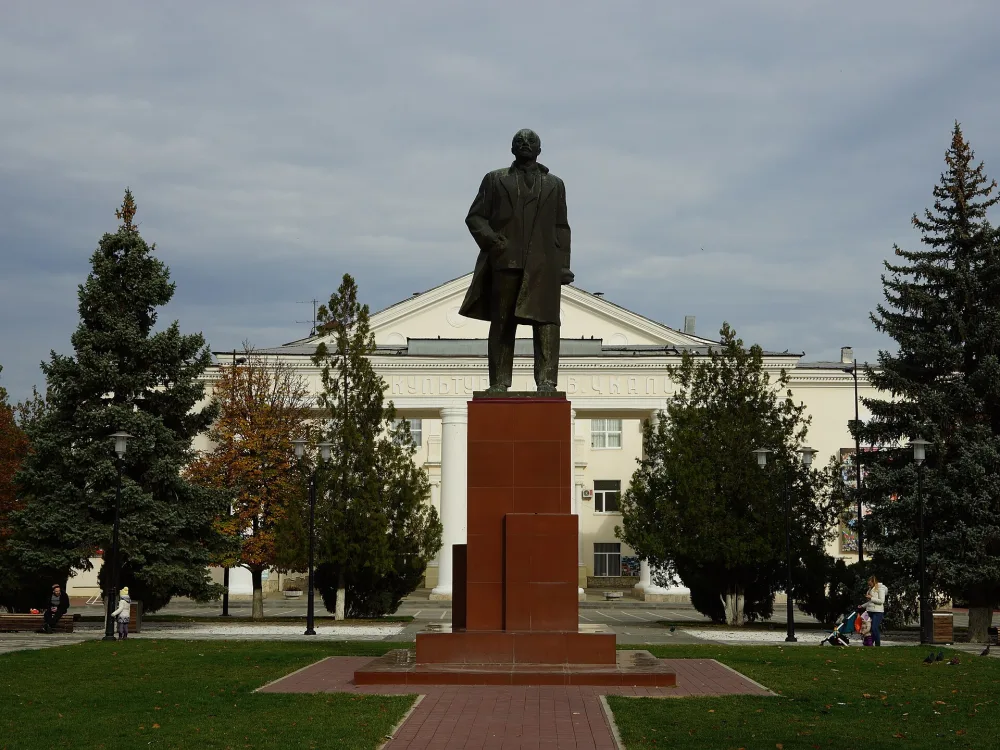 Памятник В.И. Ленину