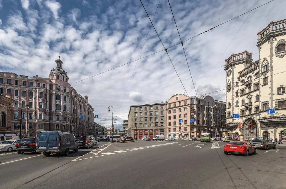 Площадь Льва Толстого