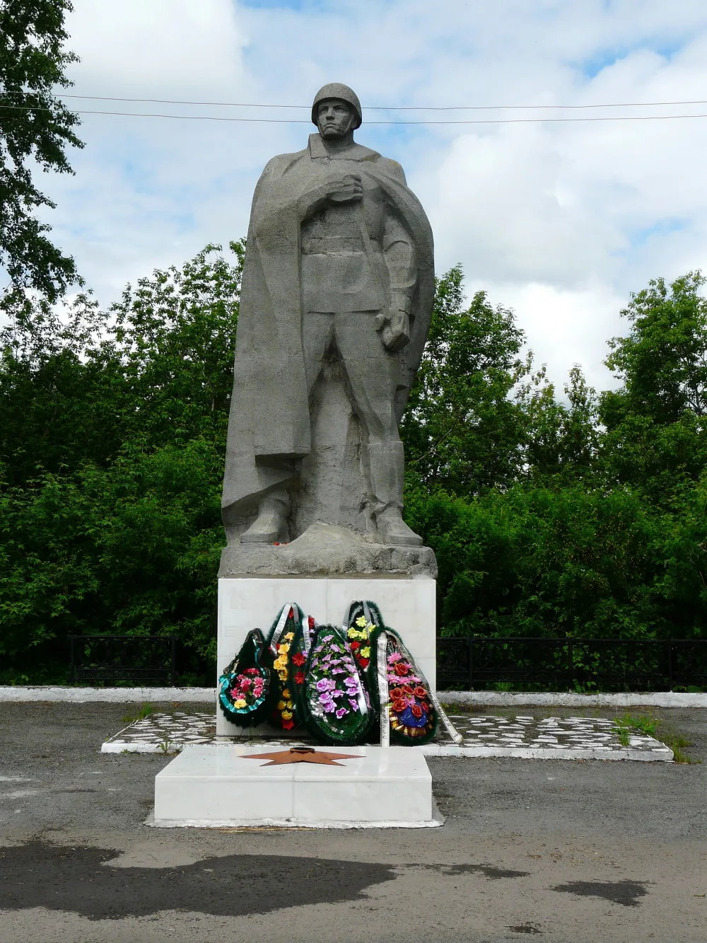 Памятник «Солдату-освободителю» (Верхнеуральск)