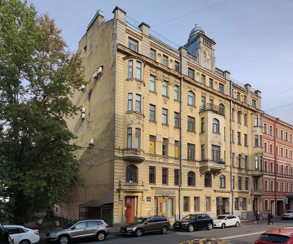 Конная улица 8, Доходный дом Т.П. Павловой (Л.З. Райбштейна)