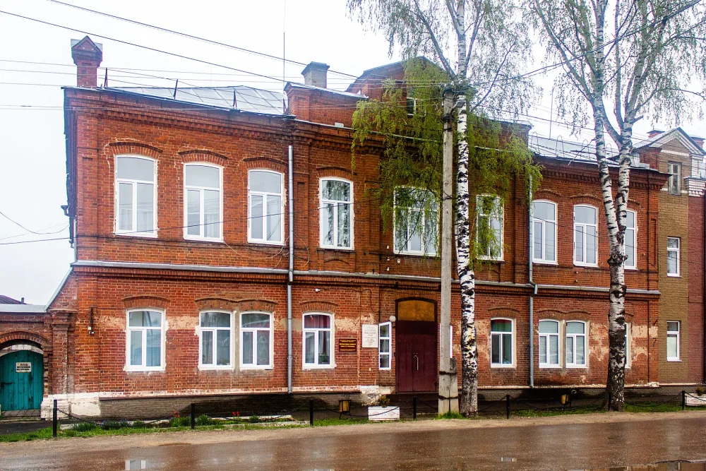 Главное здание (Варнавино)