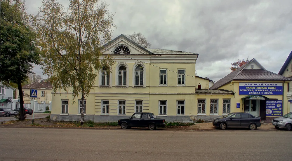 Жилой дом (Осташков)