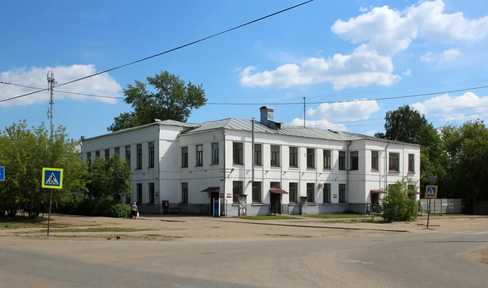 Здание амбулатории в первом рабочем поселке (Иваново)