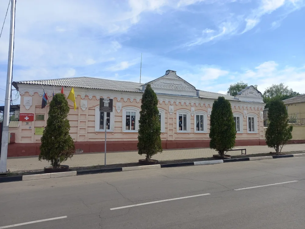 Здание уездного училища, где в 1881-1884 гг. учился советский ботаник-физиолог, член–корреспондент Академии наук УССР В.Н. Любименко