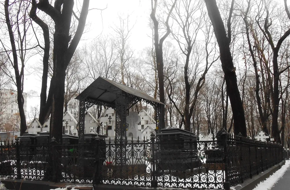 Ограда участка архиерейских могил (Нижегородский)